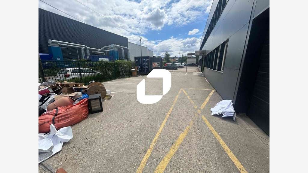 A louer Bureaux 280m² Domont