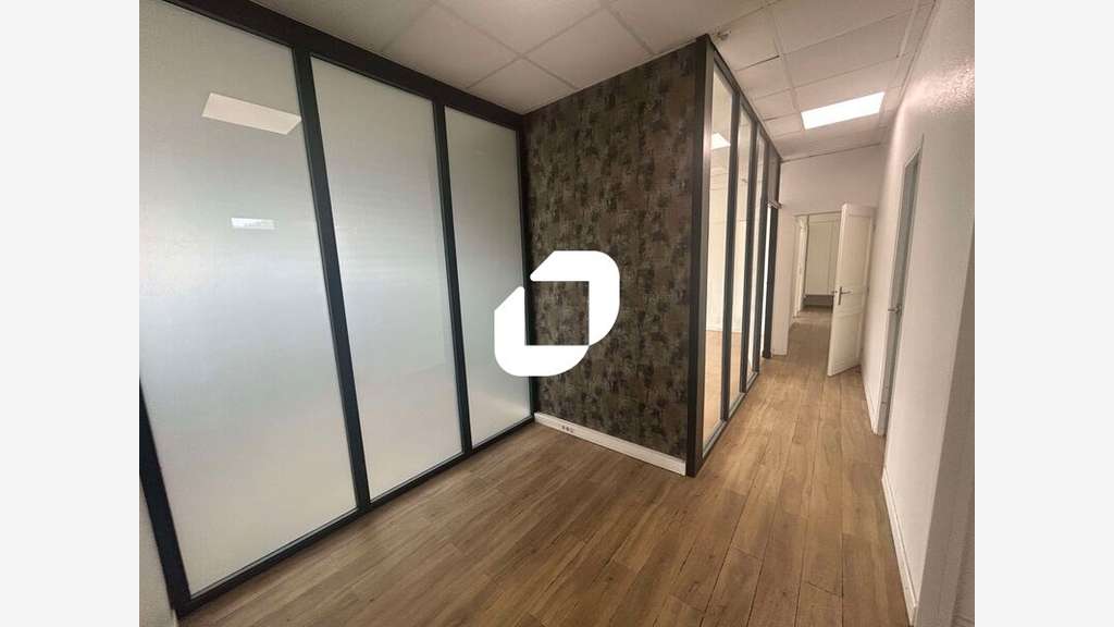 A louer Bureaux 280m² Domont