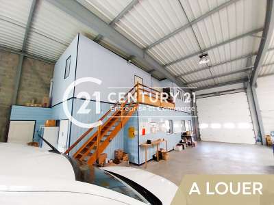 A louer local activité 325m² Donges Les Six Croix