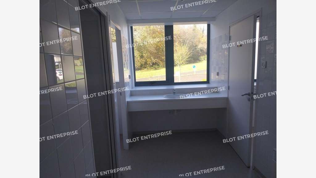 A louer bureaux fonctionnels de 217m² à Douarnenez