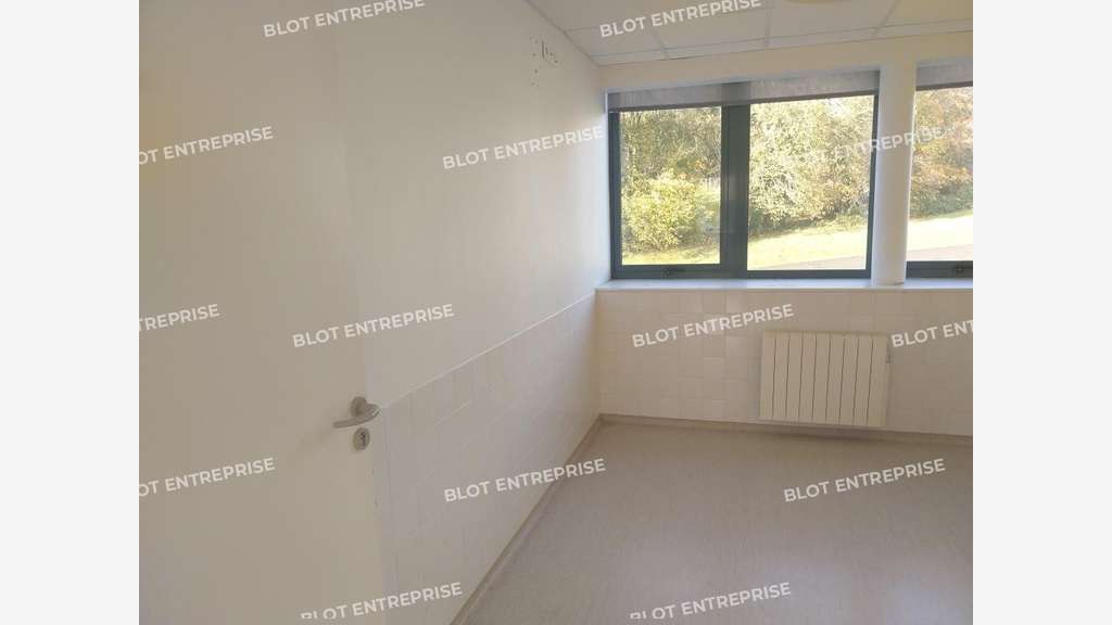 A louer bureaux fonctionnels de 217m² à Douarnenez