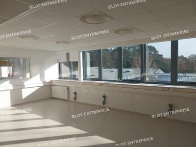 A louer bureaux fonctionnels de 217m² à Douarnenez