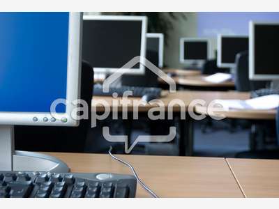 Bureaux 233m² à louer Douarnenez quai du Port Rhu