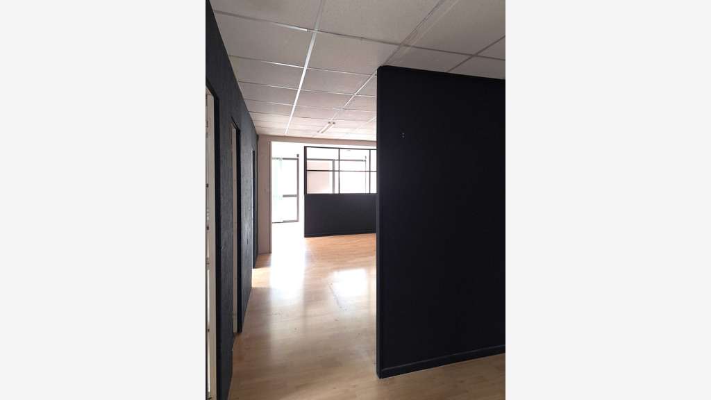 A louer bureaux 165m² axe très passant Draguignan