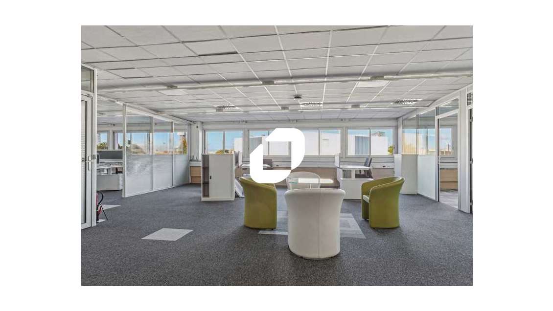 A louer Bureaux 248m² Drancy