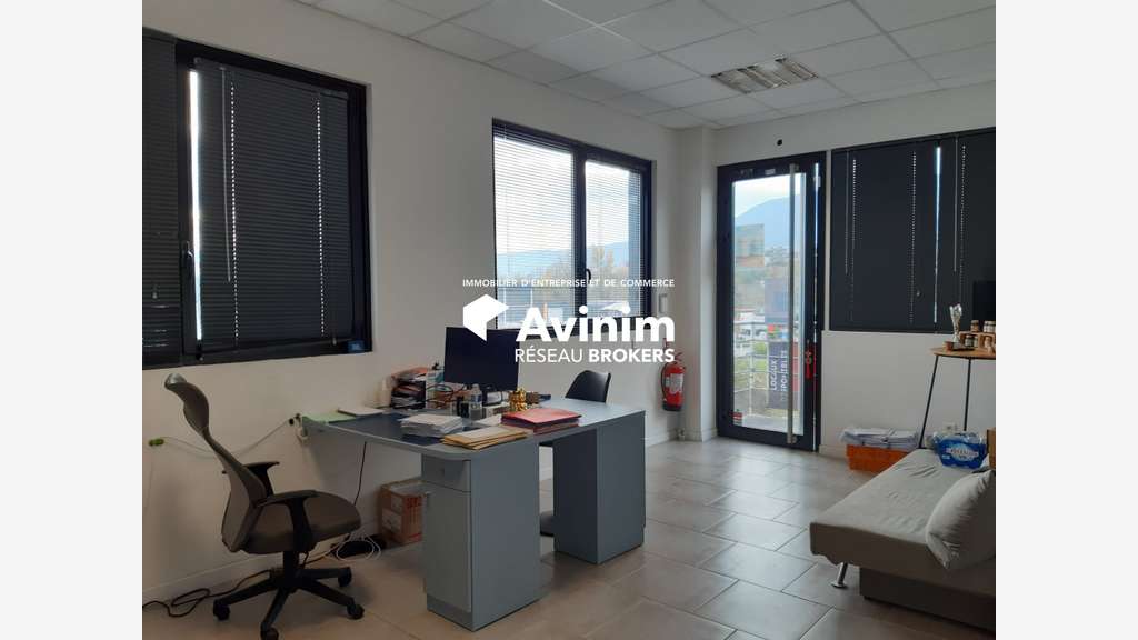 Local 60m² à louer ZAC de Drumettaz-Clarafond