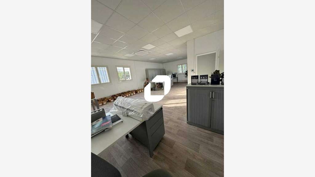 A louer Bureaux 220m² Eaubonne