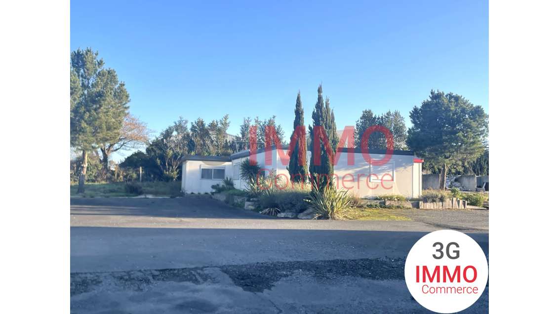 A louer bureaux 200m² en ZI à Échiré