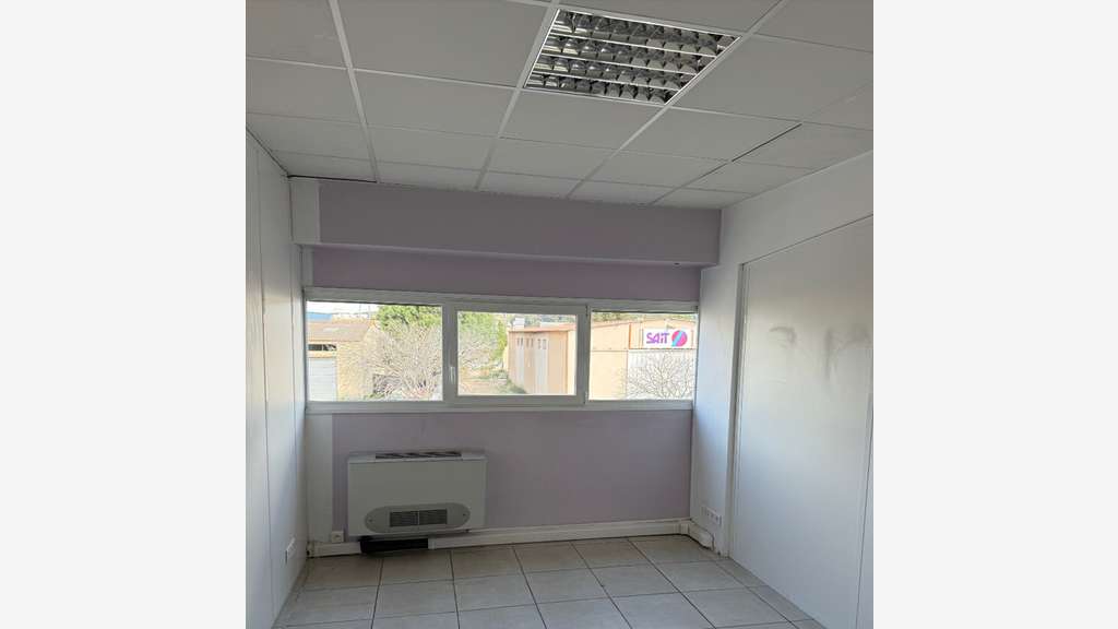 A louer bureaux 130m² à Martigues zone Ecopolis