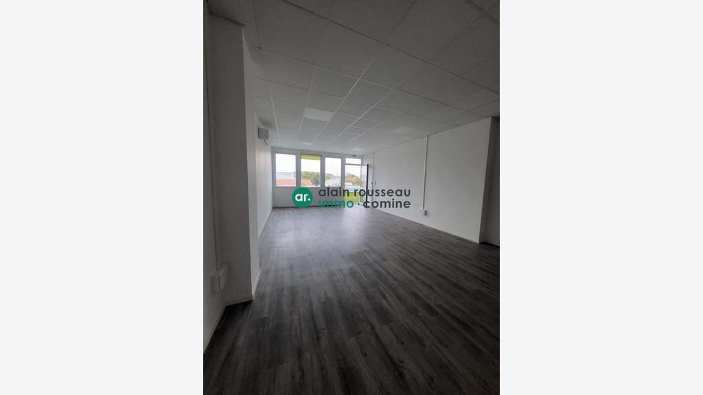 A louer bureaux 72m² à Angers Est Écouflant