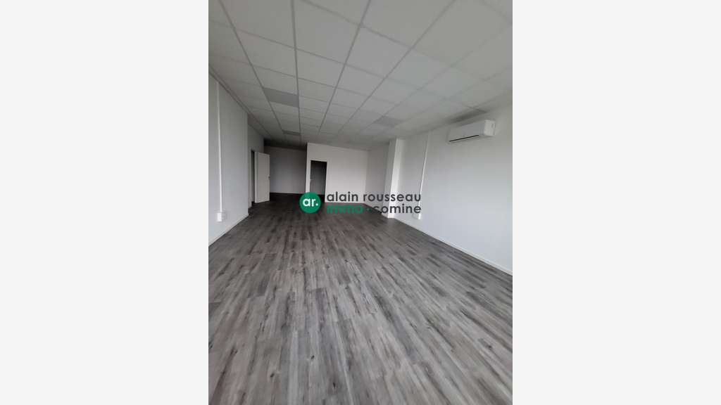 A louer bureaux 72m² à Angers Est Écouflant
