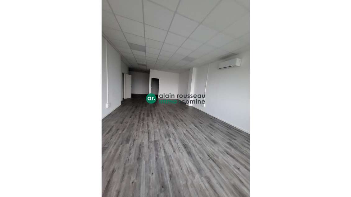 A louer bureaux 72m² à Angers Est Écouflant