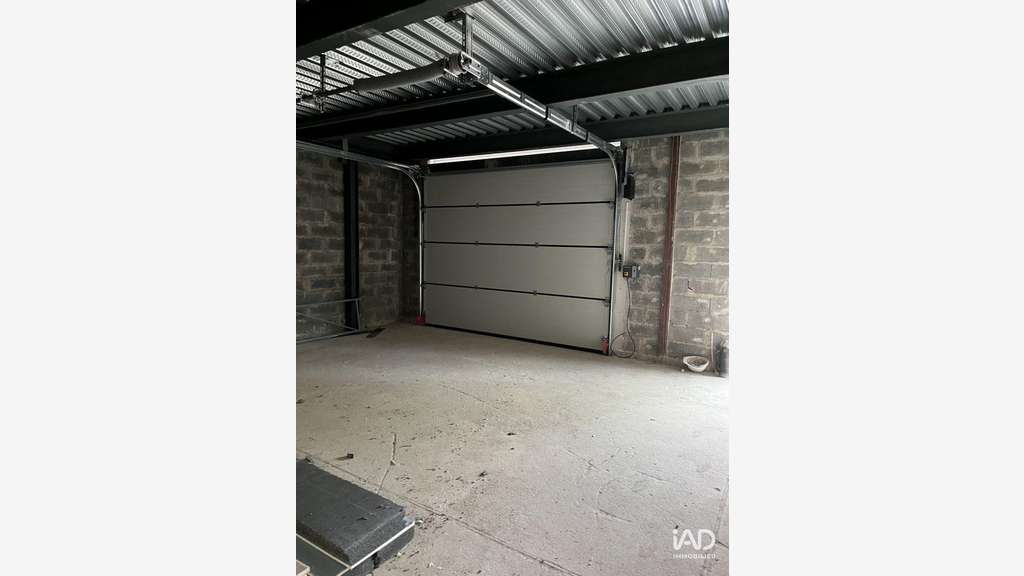A louer bureau 28m² + stockage 68m² à Écuelles