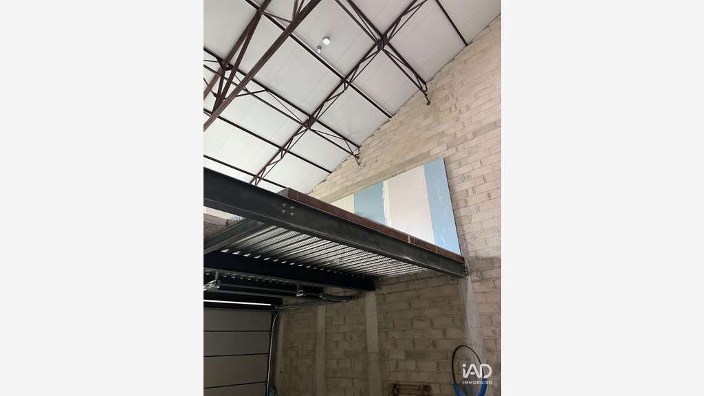 A louer bureau 28m² + stockage 68m² à Écuelles