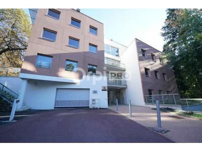 Location Bureaux à Écully