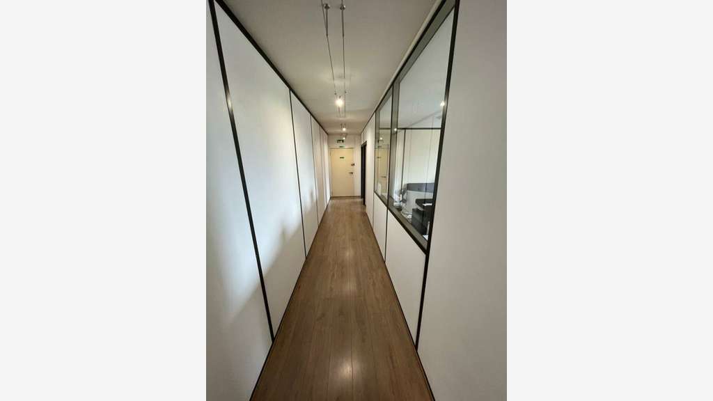 Bureau 104m² à louer à Ecully Techlid