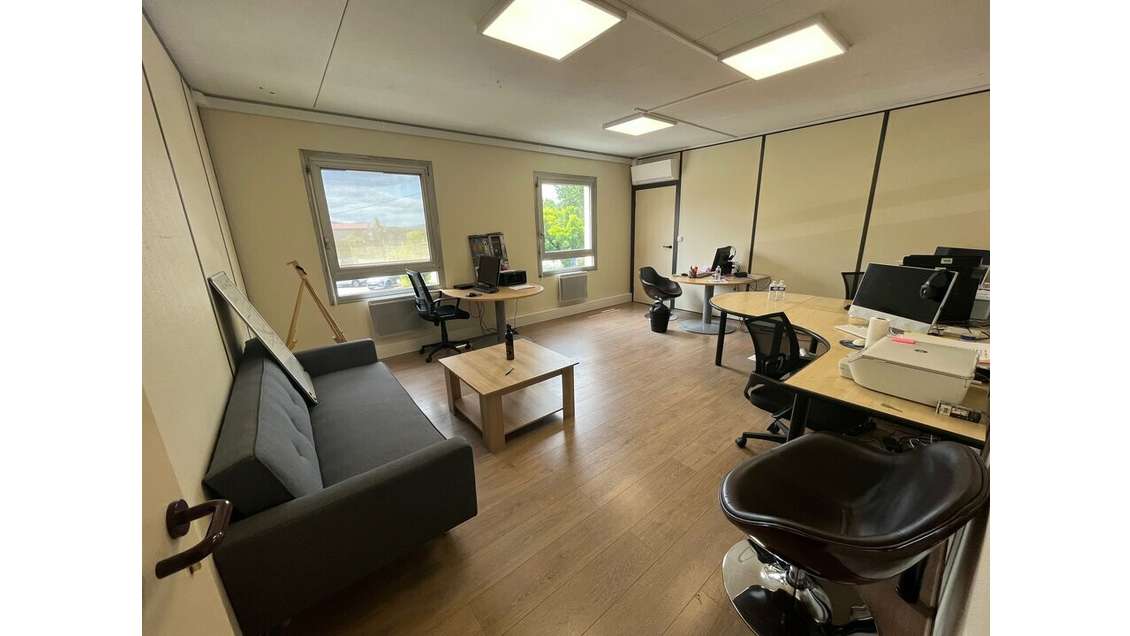 ECULLY - bureau à louer