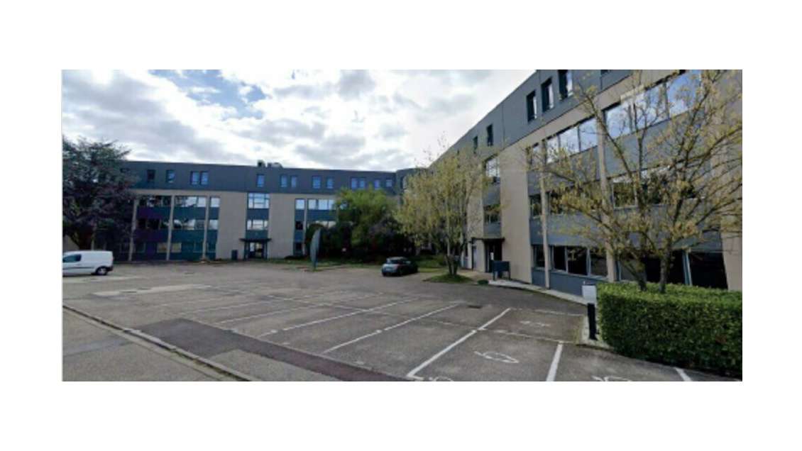 ECULLY - BUREAUX à louer