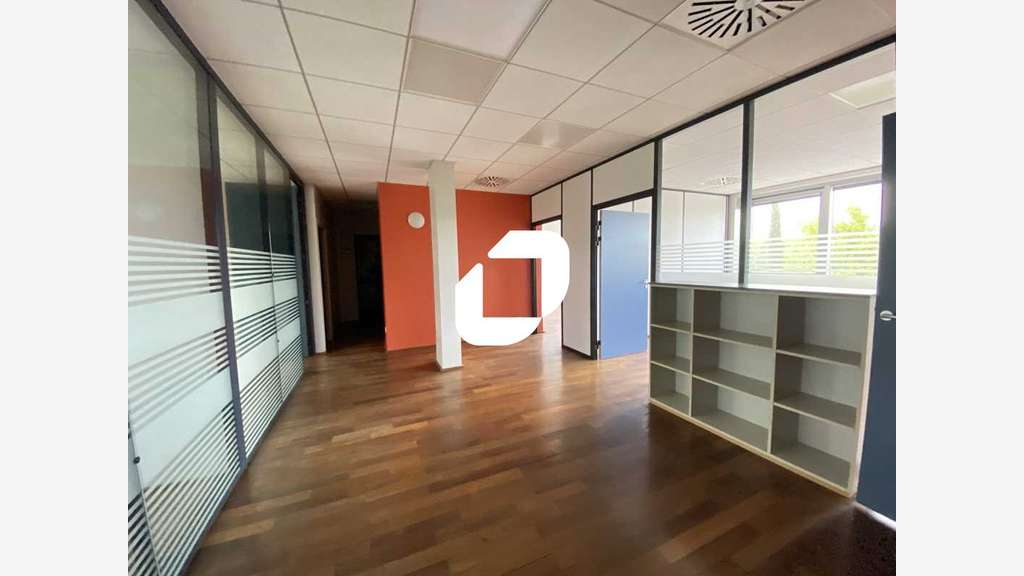 A louer Bureaux 649m² Ecully