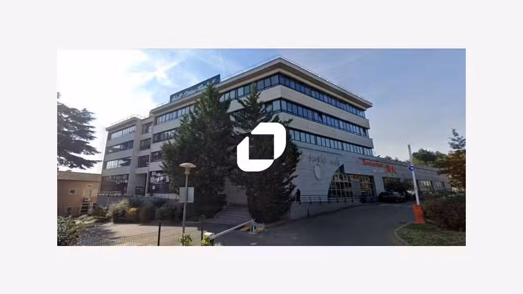 A louer Bureaux 899m² Ecully