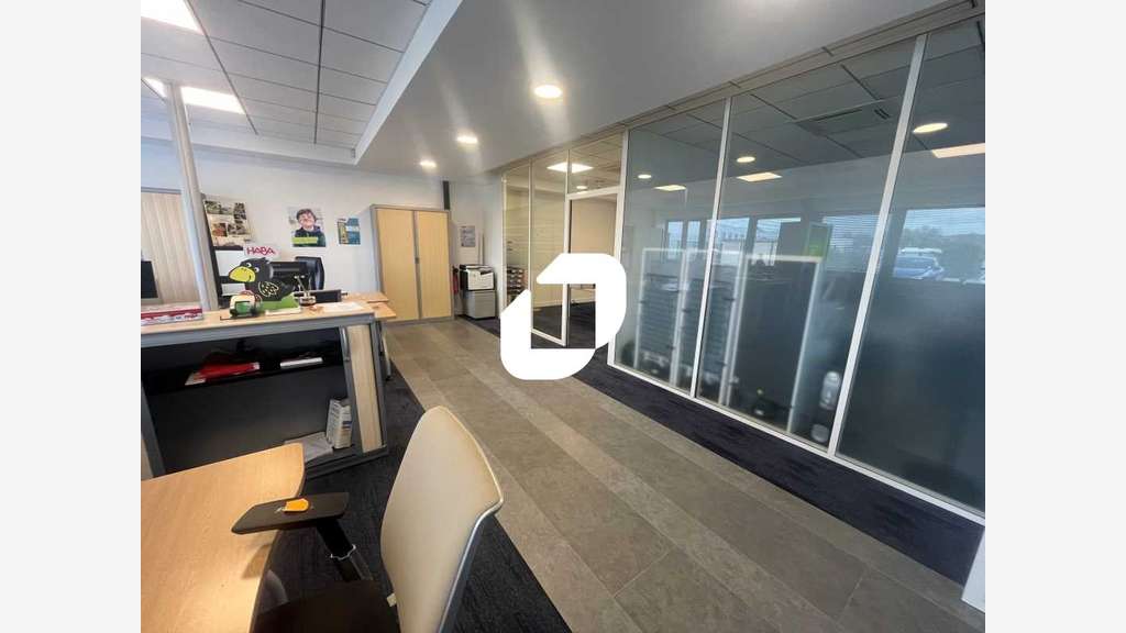 A louer Bureaux 55m² Egly