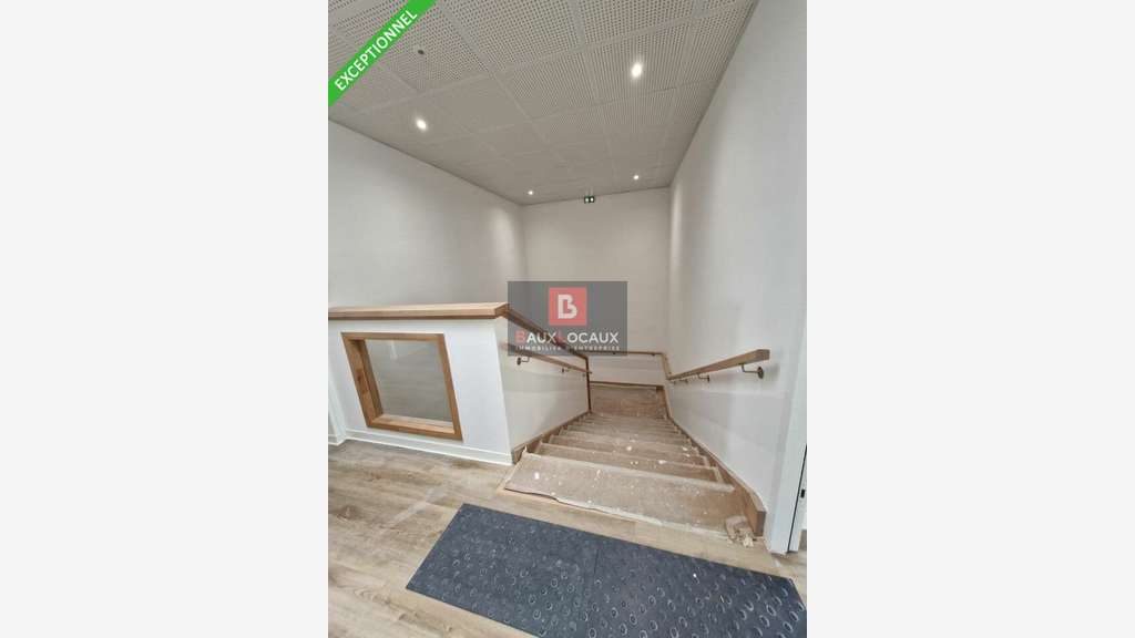Bureaux 831m² divisibles neufs à louer à Eguilles