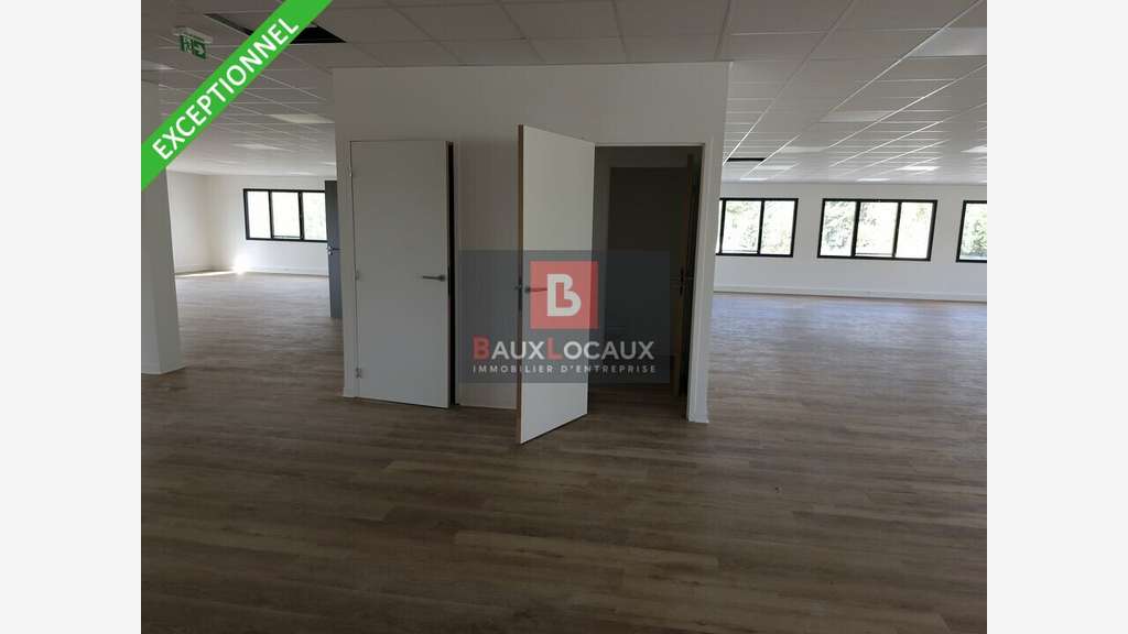 Bureaux 831m² divisibles neufs à louer à Eguilles
