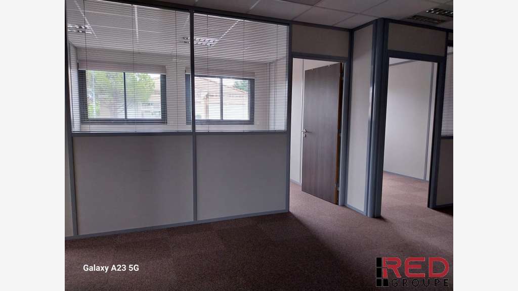 A louer bureau de 92m² Eguilles ZI les Jalassieres