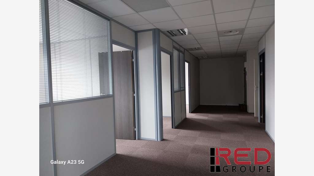 A louer bureau de 92m² Eguilles ZI les Jalassieres