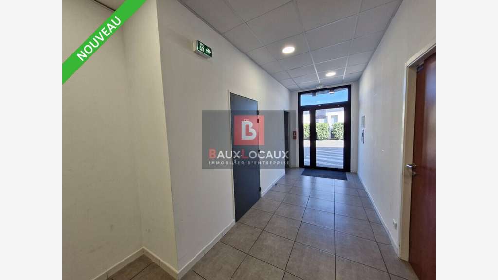 Bureaux 66m² à louer à Éguilles  ZI Jalassières