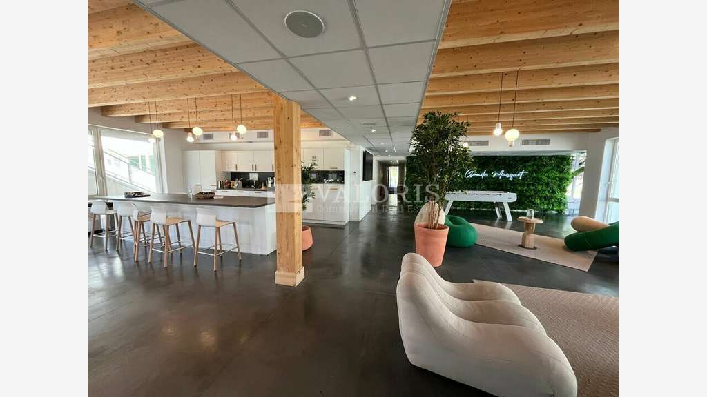 A louer bureaux neufs 142m² à Eguilles 