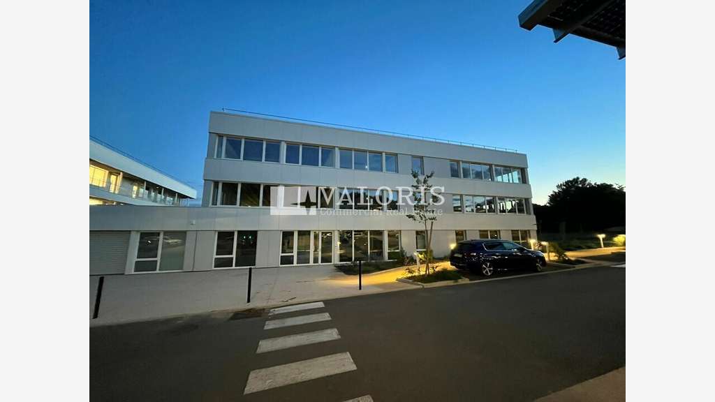 A louer bureaux neufs 142m² à Eguilles 