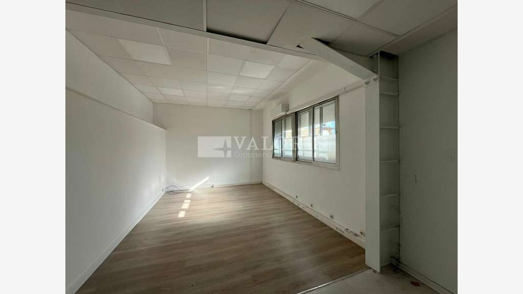 Bureaux 120m² à louer zone des Jalassières