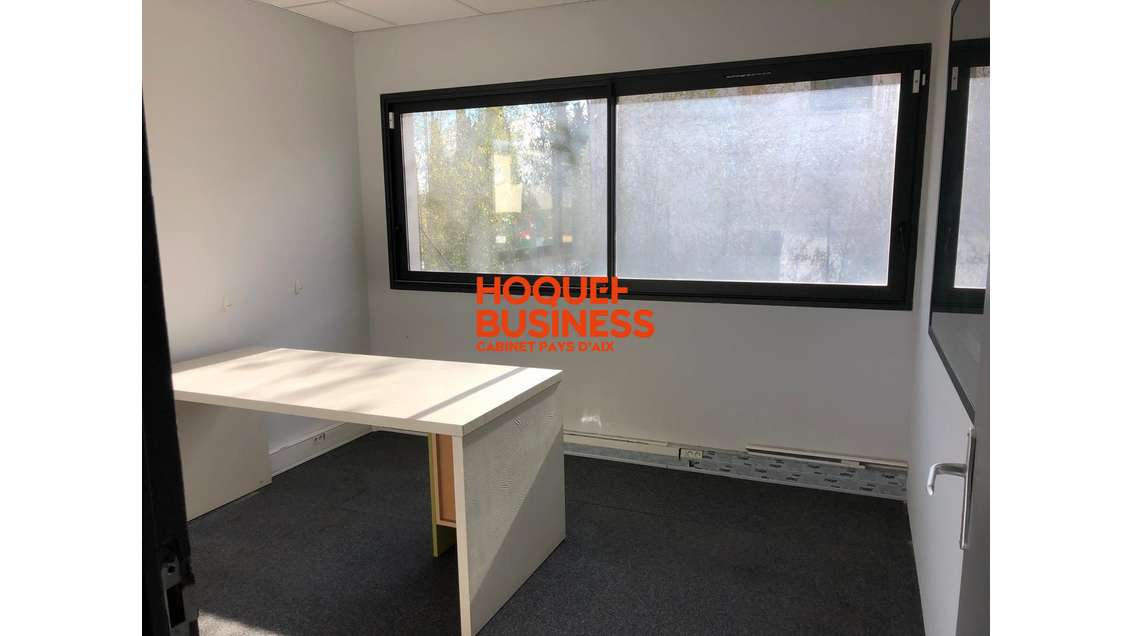 Immobilier Professionnel à louer Éguilles