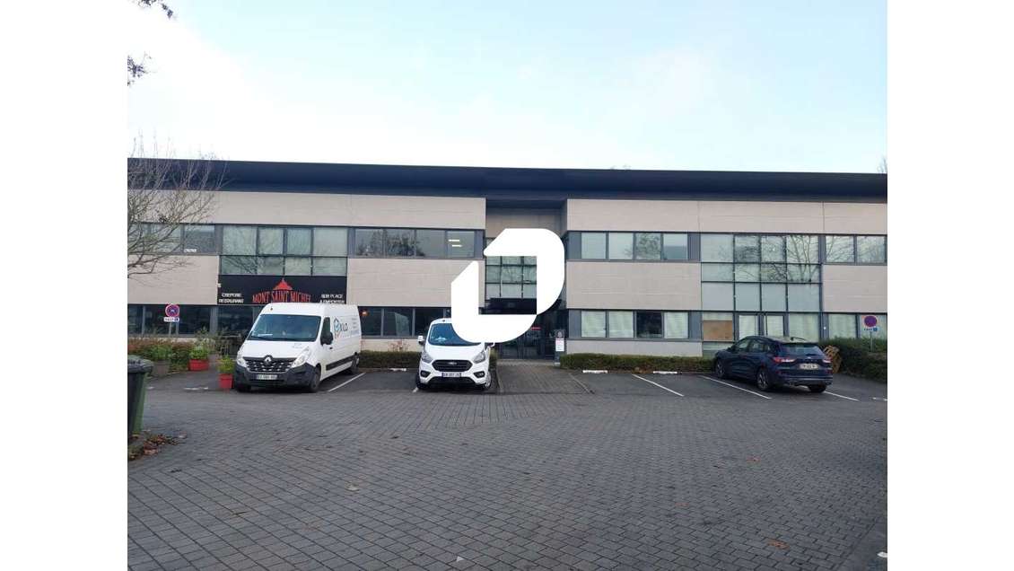 A louer Bureaux 154m² Elancourt