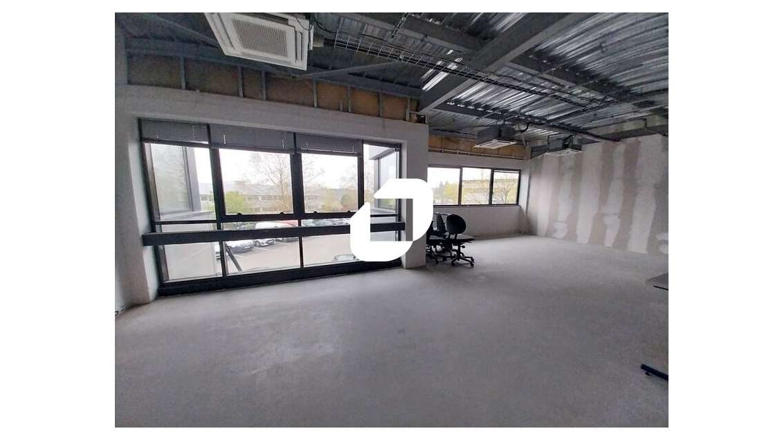 A louer Bureaux 65m² Elancourt