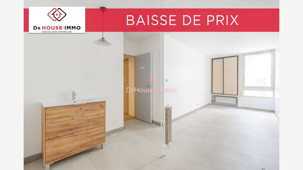 Bureau rénové de 20m² à louer à Élancourt
