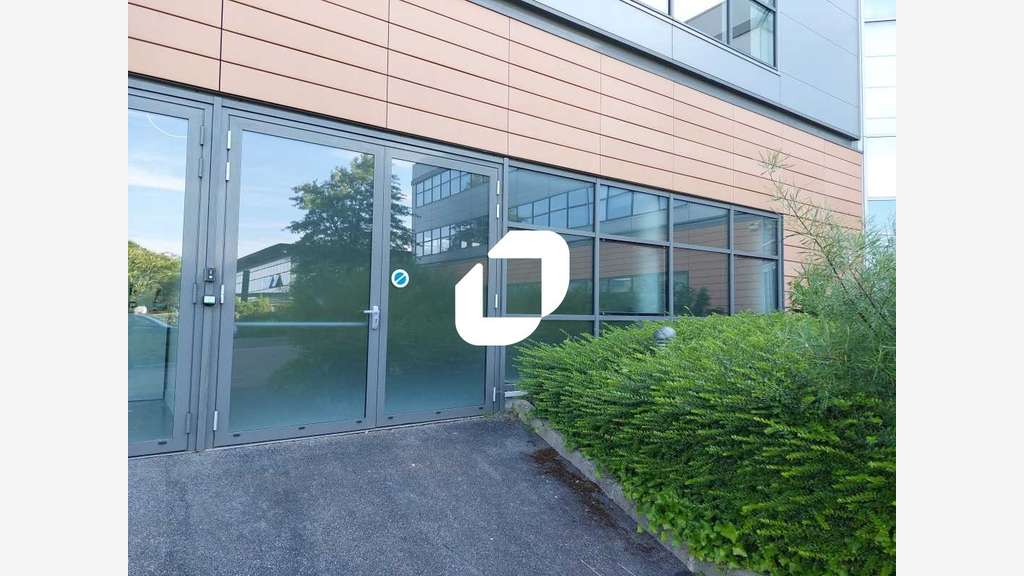 A louer Bureaux 964m² Elancourt