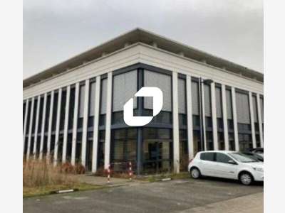 A louer Bureaux 270m² Elancourt