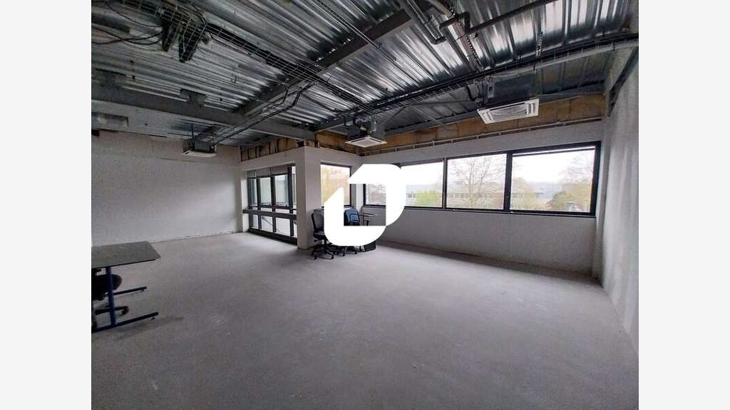A louer Bureaux 65m² Elancourt