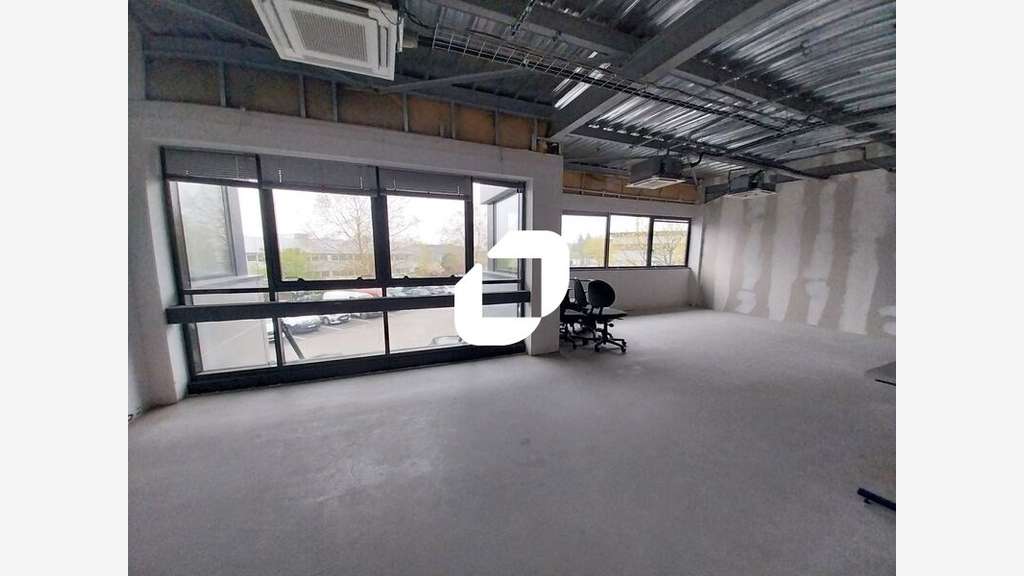 A louer Bureaux 65m² Elancourt