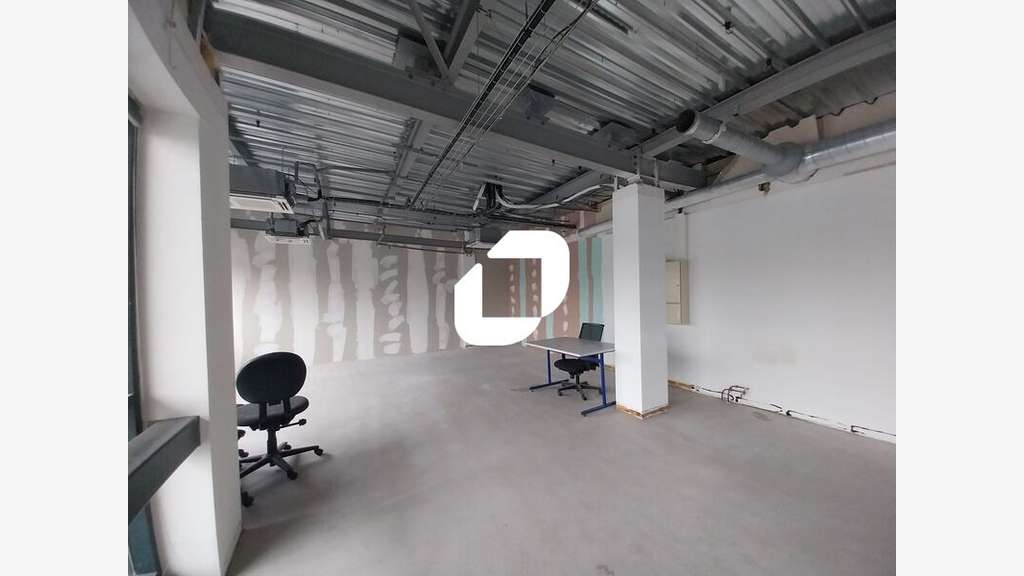 A louer Bureaux 65m² Elancourt