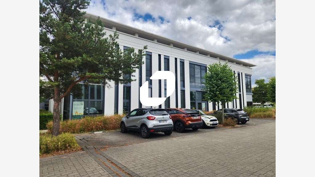 A louer Bureaux 196m² Elancourt