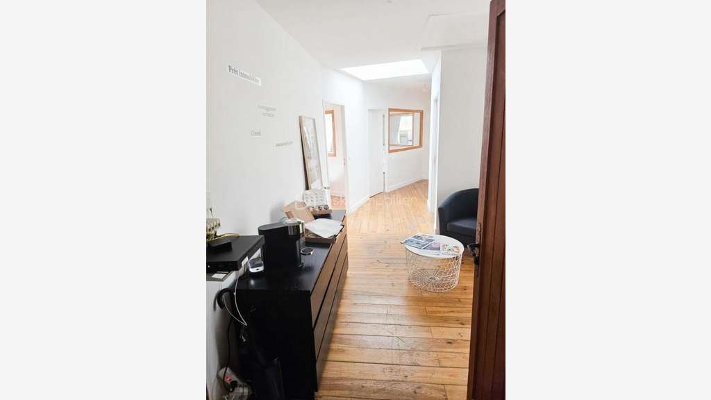 Location bureaux lumineux 88m² à Rochecorbon