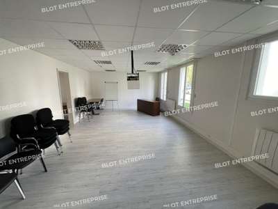 A louer bureaux rénovés 125m² à Lorient centre