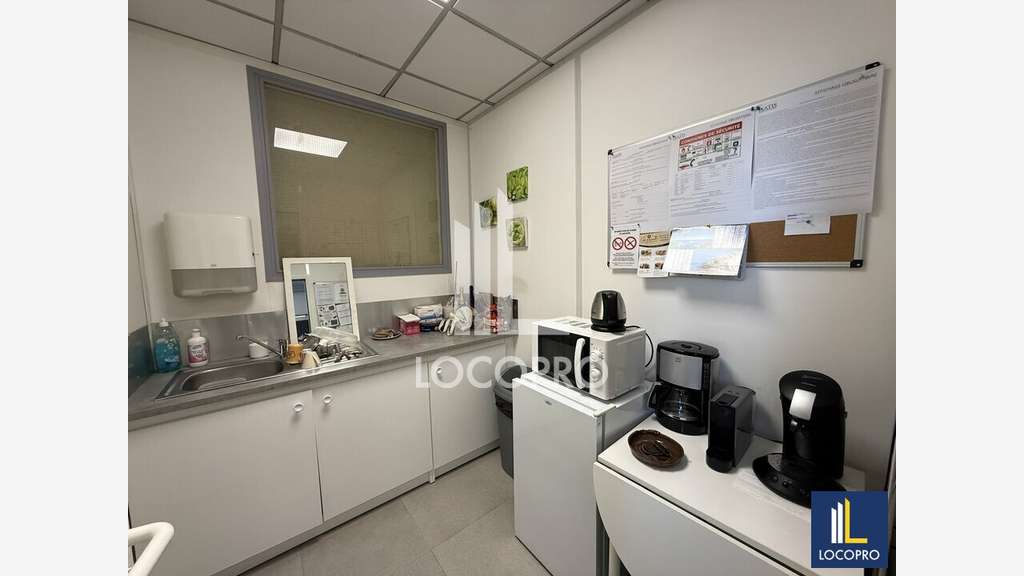 Location plateau bureaux 107m² à Cannes La Bocca