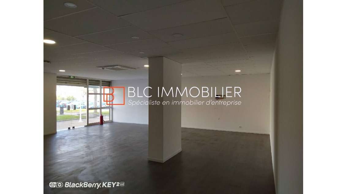 Loue bureaux 100m² en RDC ZI Estroublans Vitrolles