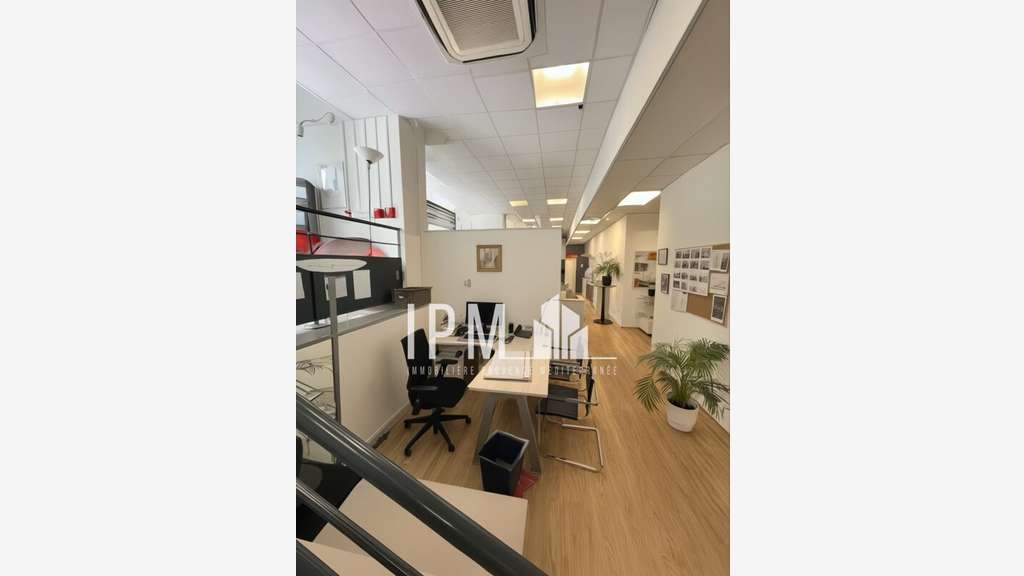 A louer bureaux 310m² Euroméditerranée 13003