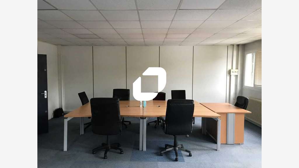 A louer Bureaux 67m² Pontoise