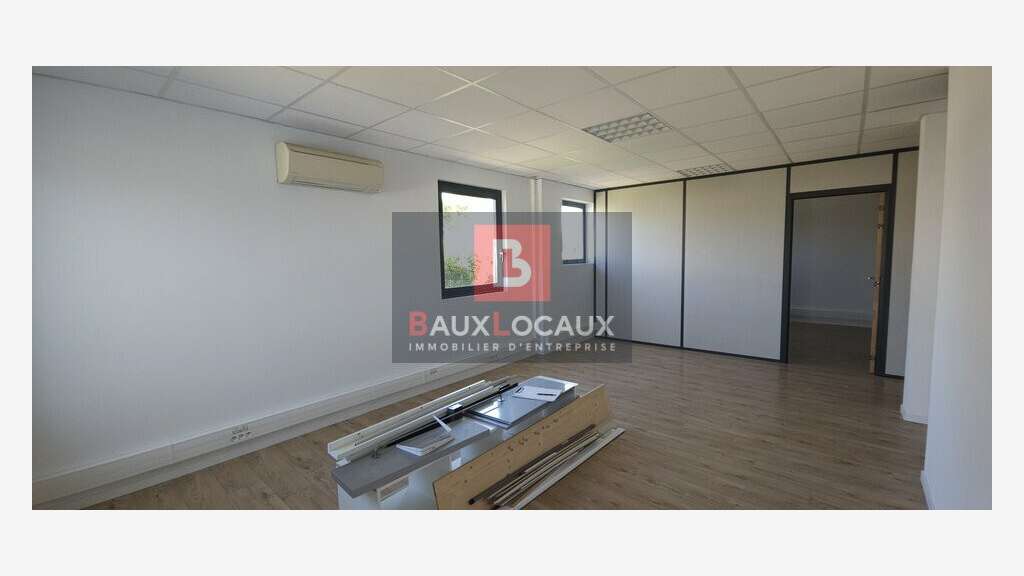 A louer locaux 65m² à Entraigues-sur-la-Sorgue